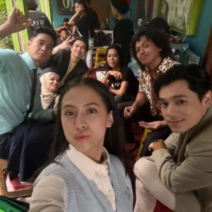 7 Foto Eksklusif Zara di Balik Layar Episode Terakhir ‘Beri Cinta Waktu’ – Mengungkap Drama di Set