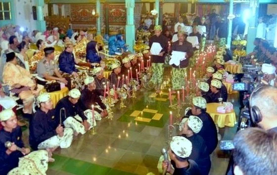 Anji Manji Kenang Ibunda: Dari Kematian Hingga Cincin Jimat yang Menjadi Pilar Keluarga