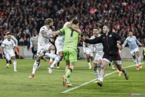 Aston Villa Unggul, Unai Emery Targetkan Quintuple: Kemenangan 2-0 Atas Lille dan Dominasi Liga Eropa