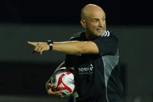 Bernardo Tavares: Dari Kritik Pedas hingga Harapan Baru bagi Persebaya Surabaya