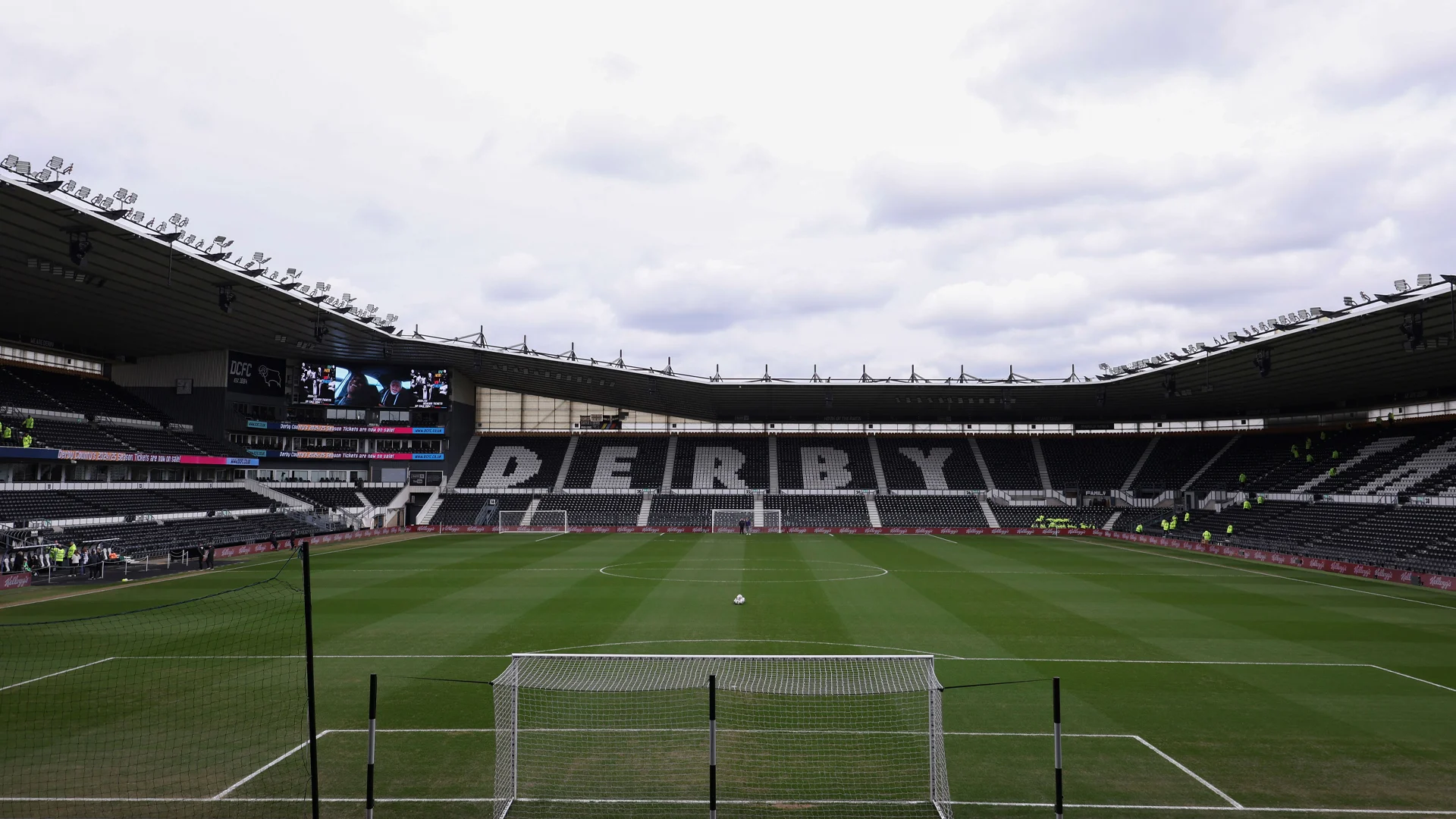 Derby County vs Birmingham City: Pertarungan Sengit di Pride Park dan Pencarian Paul Pike yang Menggemparkan