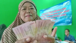 Desa Wunut Klaten Jadi Pelopor THR Digital: Lebih dari Rp1 Juta per KK via QRIS & E‑Wallet