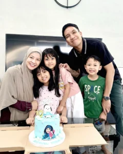 Desta Utamakan Anak, Belum Siap Hadirkan Ibu Baru, Tetap Hormati Natasha Rizky
