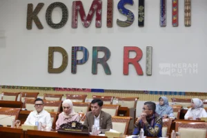 DPR RI Gencar Efisiensi: Listrik Padam 18.00, Snack Dihapus, BBM Dipangkas