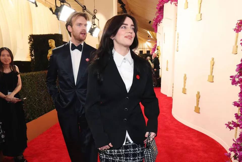 Drama dan Kejutan di Karpet Merah Oscars 2026: Dari Kecelakaan Busana hingga Skandal Media Sosial