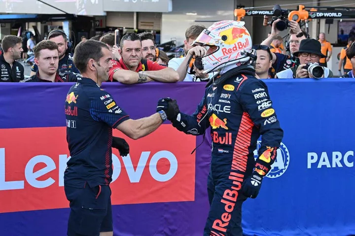 Drama di Jalur Suzuka: Verstappen, Hamilton, dan Konflik Regulasi Menghantam Grand Prix Jepang 2026