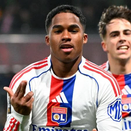 Drama Gol Larut Endrick Bawa Lyon Tahan Imbang di Celta Vigo: 1-1 yang Membuat Hati Berdebar