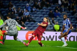 Drama Playoff Liga Europa: Porto vs Roma Imbang, Ajax dan Fenerbahçe Menang – Semua Sorotan Sepak Bola Eropa