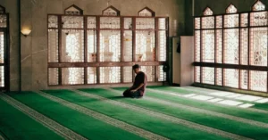 Hukum Itikaf dalam Islam: Dalil, Rukun, dan Panduan Lengkap untuk Ramadan