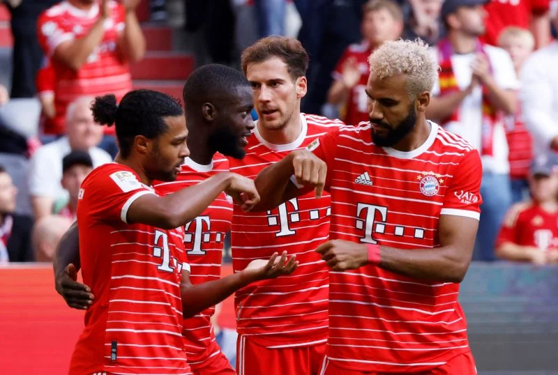 Jonas Urbig: Dari Cadangan Bayern ke Panggilan Timnas Jerman, Potensi Besar yang Membuat Semua Mata Terpaku