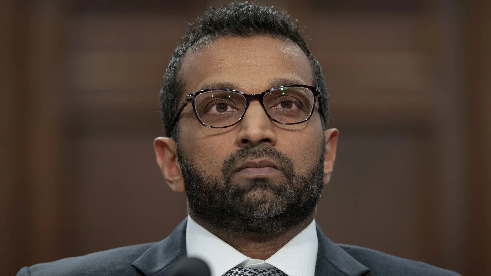 Kash Patel Terjebak Kontroversi: Tuduhan Spionase, Hack Email, dan Video Bollywood yang Diputarbalikkan