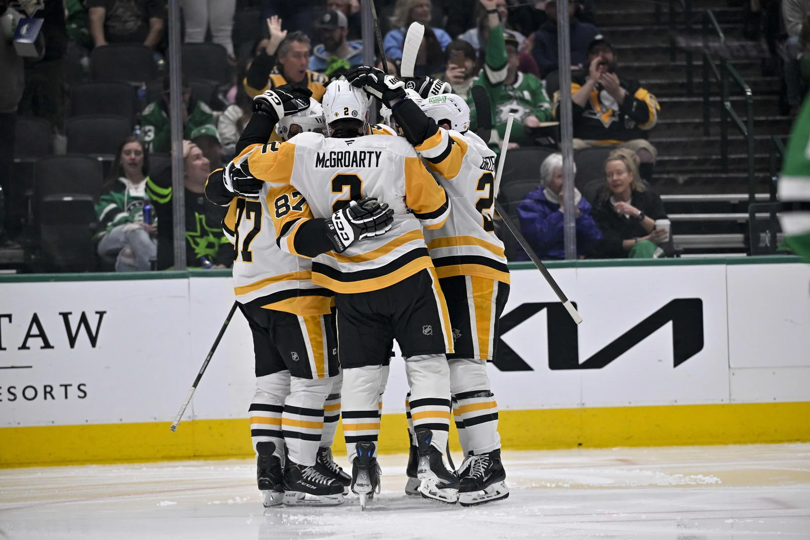 Kembalinya Sidney Crosby: Gol Penyelamat, Kontroversi Pukulan, dan Dampak pada Penguins