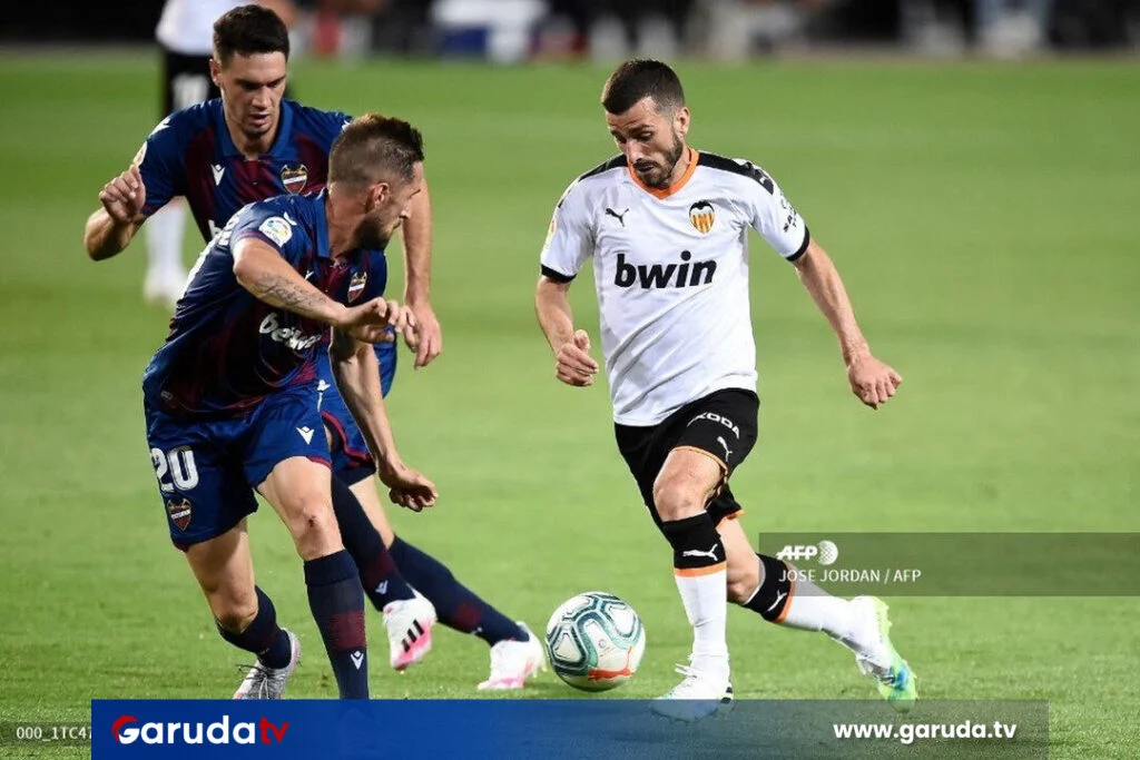 Kemenangan Tipis Real Oviedo atas Valencia Pecahkan Rekor, Tapi Badai Protes Mengguncang Stadion!