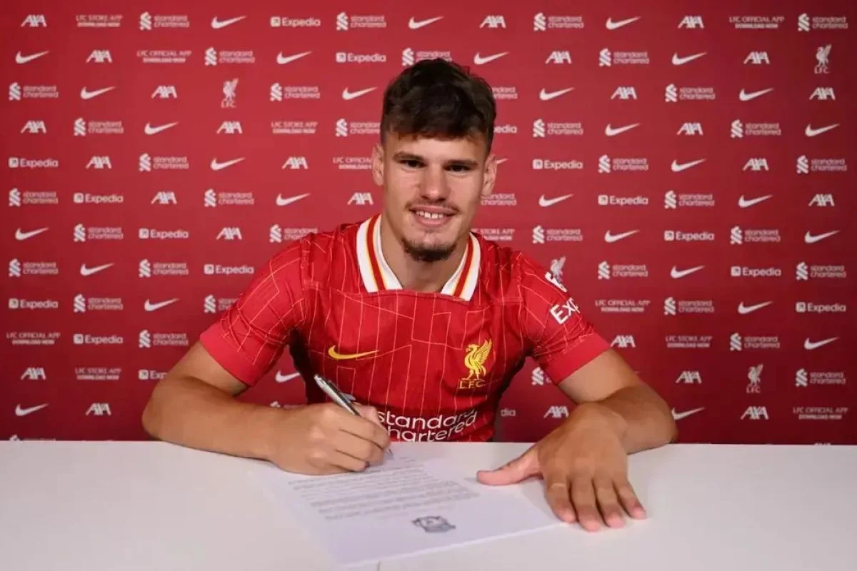 Milos Kerkez di Persimpangan: Liverpool Terancam Kehilangan Bakat Muda, Manchester United Siap Merebutnya