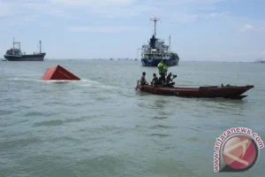 Misteri Proyektil Tak Dikenal Hantam Kapal Kargo di Selat Hormuz, 20 Awak Diselamatkan