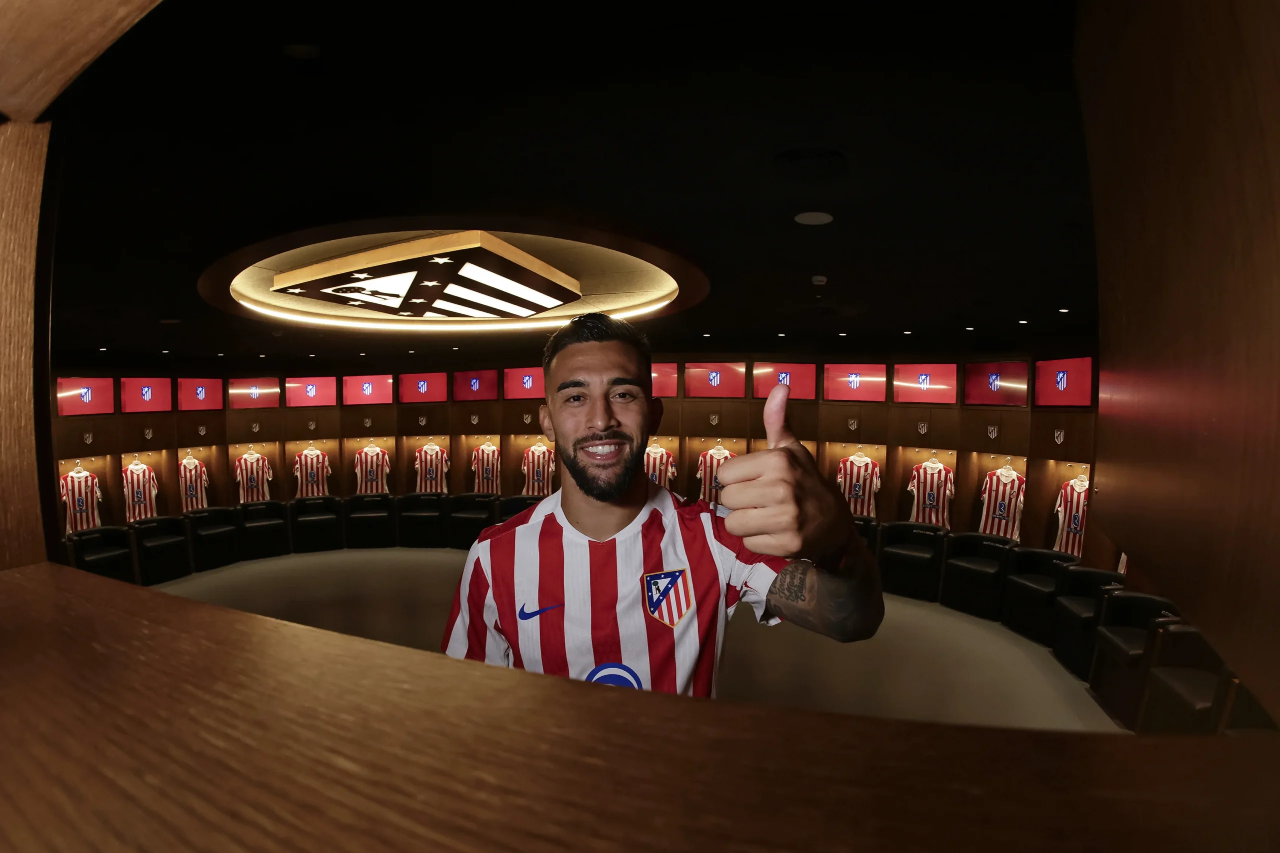Nico González Kembali Bersatu dengan Igor Tudor di Atas Panggung Champions League: Dampak dan Dinamika Transfer