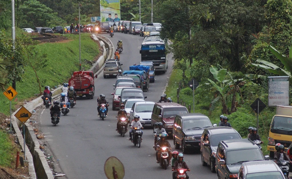 One‑Way Lembah Anai, Pemudik Sumbar Siap Hadapi Macet Ekstrem 2026: Jadwal, Batas Truk, dan Langkah Keamanan