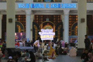 Ramadan Adem di Masjid Al‑Akbar Surabaya: Gus Rifqil Ingatkan Bahaya Riya di Tengah Media Sosial