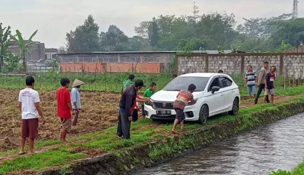 Ratusan Mobil Nyasar ke Sawah di Sleman Saat Lebaran 2026: Warga Peringatkan Pemudik yang Ngeyel