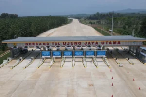 Retakan 100 Meter di Tol Cisumdawu: Penanganan Cepat, Lalu Lintas Tetap Terkendali