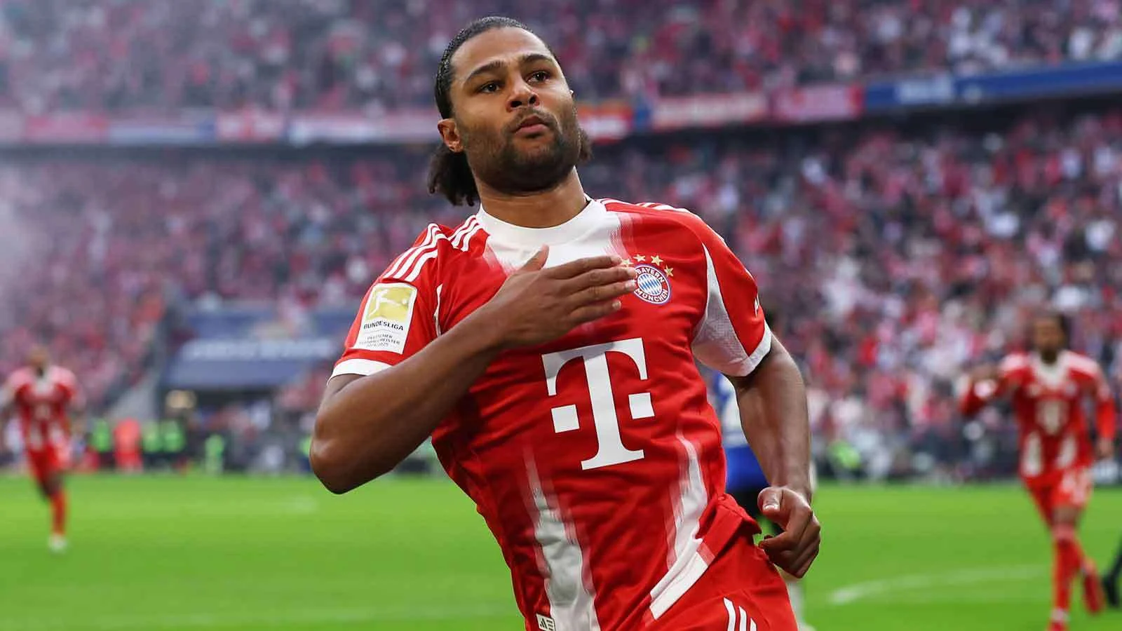 Serge Gnabry Gemilang: Dua Gol Memukau, Pujian Kompany, dan Dampaknya bagi Bayern