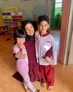 Setelah 9 Tahun Terpisah, Tsania Marwa Menyambut Anak‑Anaknya dengan Hangat: Momen Haru yang Mengguncang Publik