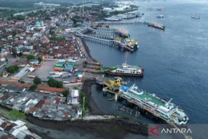 Setelah Nyepi, Pelabuhan Ketapang Diserbu Wisatawan: Antrean Panjang dan Upaya ASDP Mengurai Kemacetan