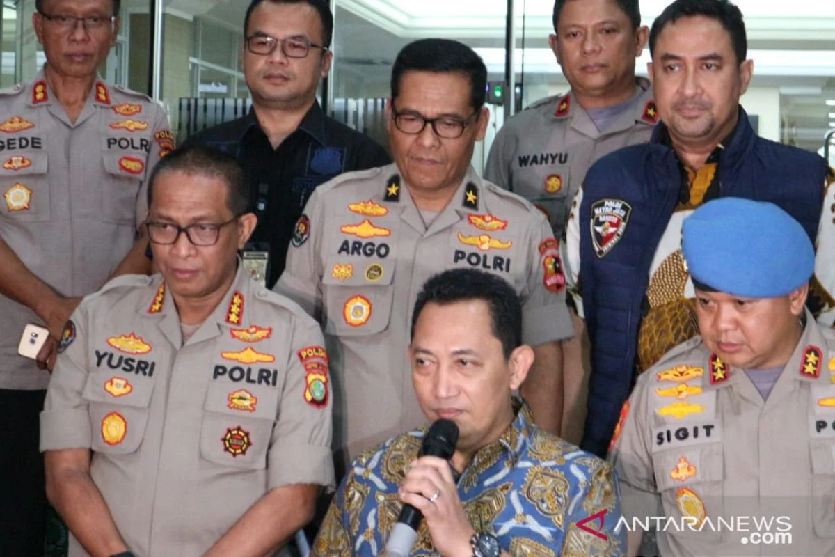 Skandal Penyiraman Air Keras pada Aktivis Andrie Yunus: Desakan Hukum, Politik, dan Akuntabilitas Militer