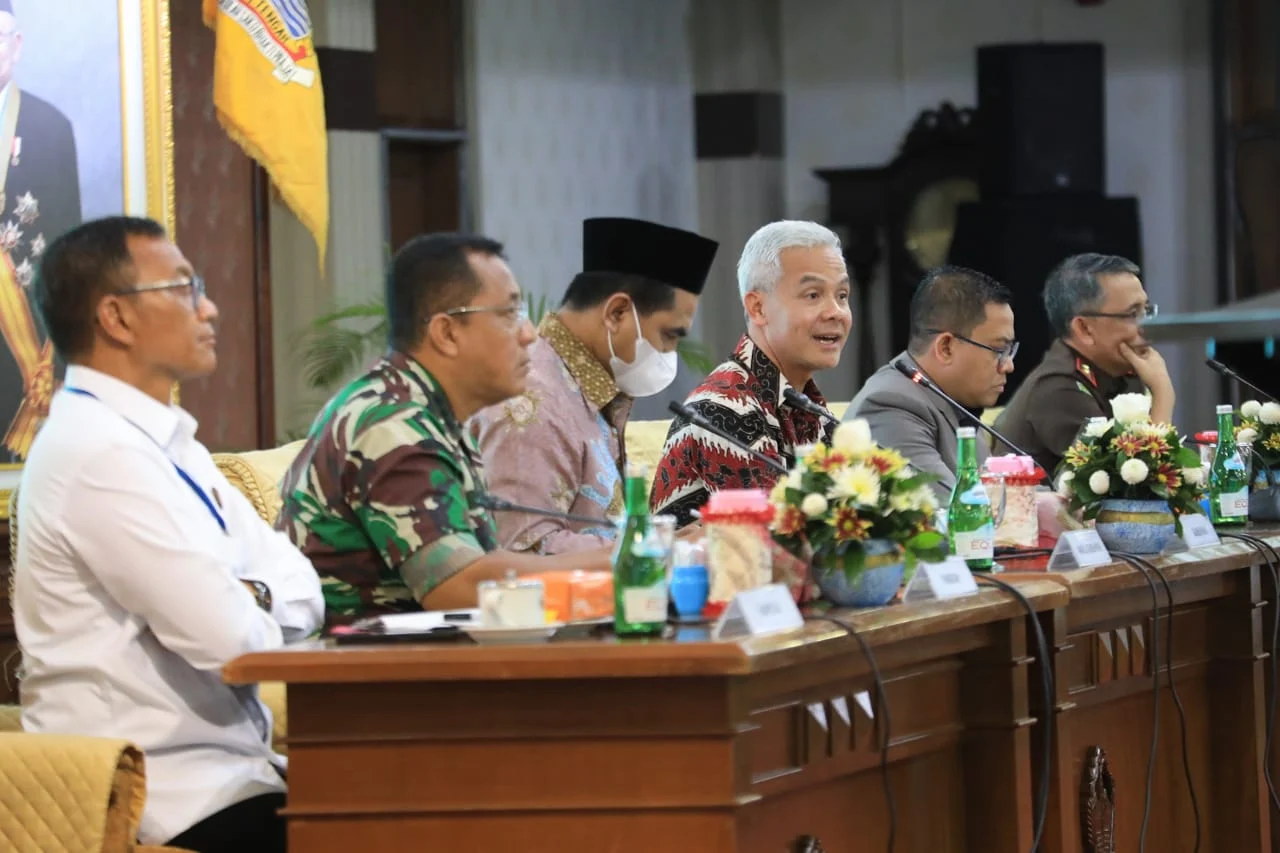 Skandal THR di Cilacap: SKPD Dipaksa Pinjam Uang, Bupati & Forkopimda Jadi Korban Pemerasan!