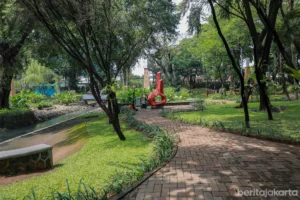 Taman Bendera Pusaka Jadi Magnet Foto, Piknik, dan Aktivitas Keluarga di Jantung Jakarta Selatan