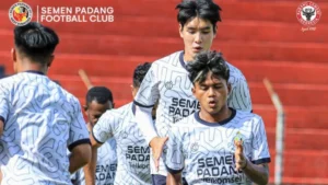 Ajax Siapkan Perombakan Besar Musim Depan: Bintang Timnas Indonesia dan Mantan Bintang Manchester United Masuk Radar