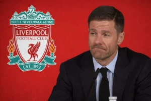 Arne Slot Tekankan Fokus di Liverpool Meski Rumor Xabi Alonso dan Perubahan Besar Tim