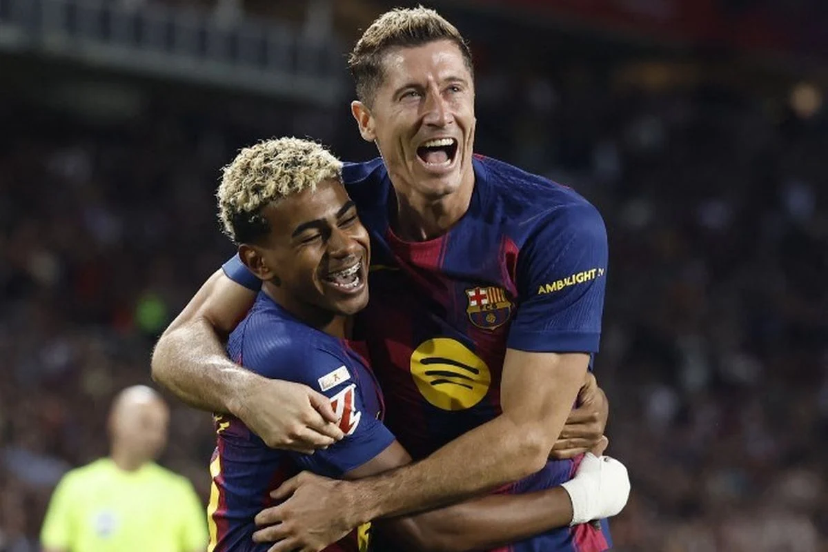 Barcelona Siapkan Dana Rp1,5 Triliun untuk Beli Bastoni, Ndicka Jadi Cadangan Utama