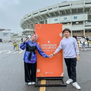 Bianca Kartika Tetap Pumping ASI Saat Nonton Konser Comeback BTS, Bukti Ibu Modern Bisa Nikmati Me‑Time