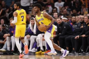 Bronny James Resmi Bergabung ke Lakers: Dari Pilihan Draft ke Sorotan Bersama Ayahnya