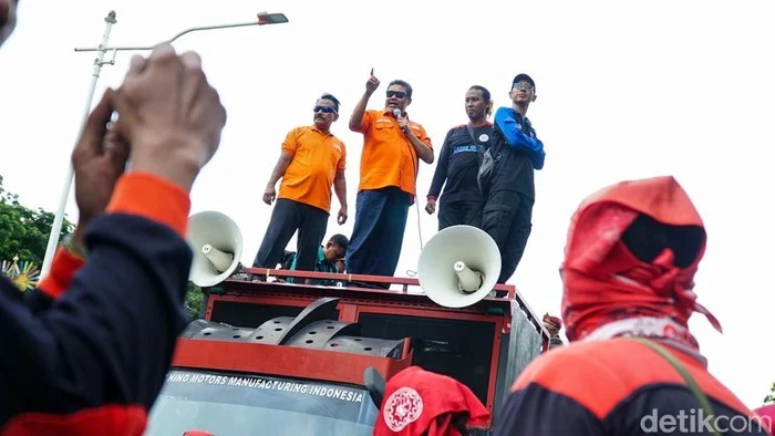 Demo Buruh 17 April 2026: Alarm Keras Krisis Ketenagakerjaan Menyentak DPR