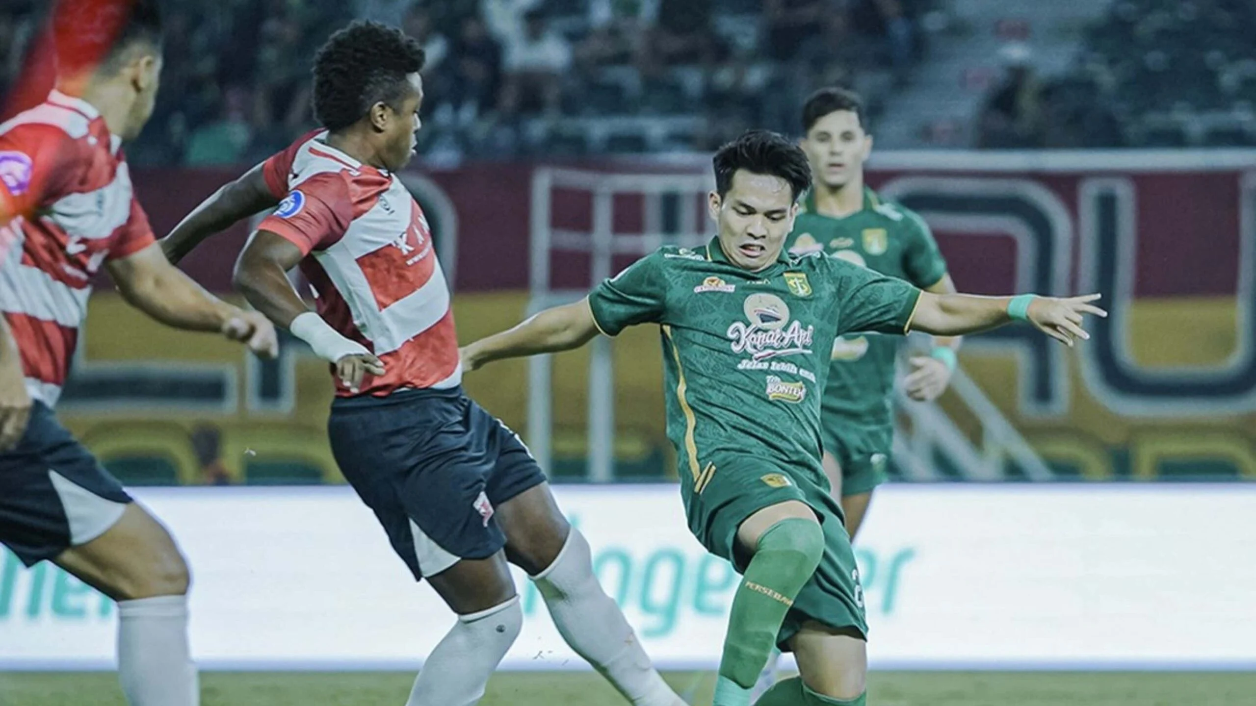 GBT Tidak Lagi Angker: 3 Fakta Menarik dari Kekalahan Persebaya di Atas Madura United