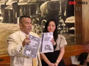 Guru SMP Sorong Menangis di Sidang Nadiem: Chromebook Jadi Penyelamat Sekolah yang Dulunya 'Buangan'