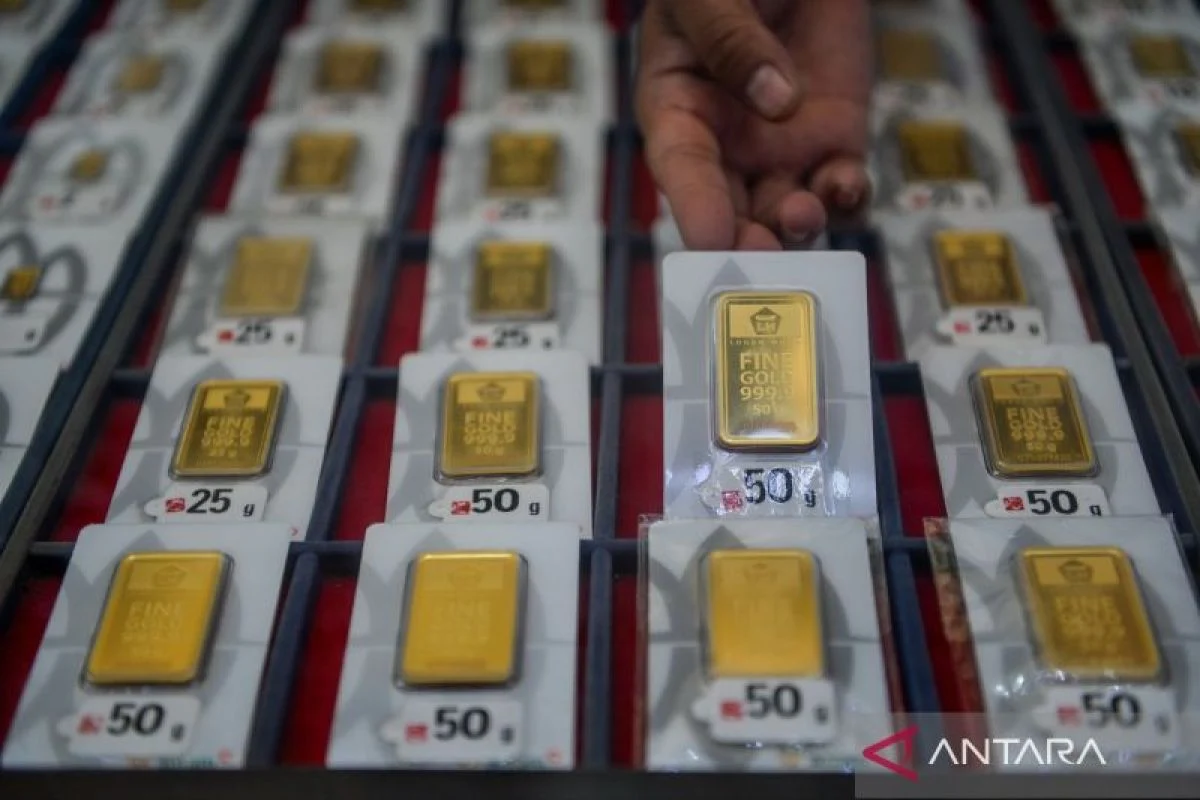 Harga Emas Antam Naik ke Rp2,860,000/gram, Galeri24 Lebih Tinggi di Rp2,876,000/gram – Apa Artinya bagi Investor?