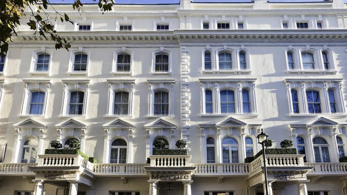 Harry Styles: Dari Properti Mewah di London hingga Penolakan Foto yang Menggemparkan di Paris