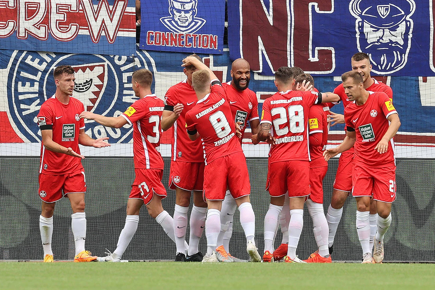 Holstein Kiel Hantam Kaiserslautern 3-0, Dorong Harapan Bertahan di 2. Bundesliga