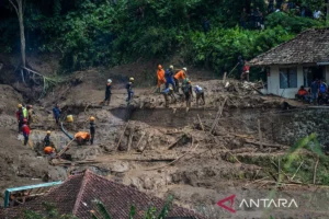 KA Ciremai Terkendala Longsor di Bandung Barat, KAI Daop 2 Bandung Segera Luncurkan Tim Tanggap Darurat
