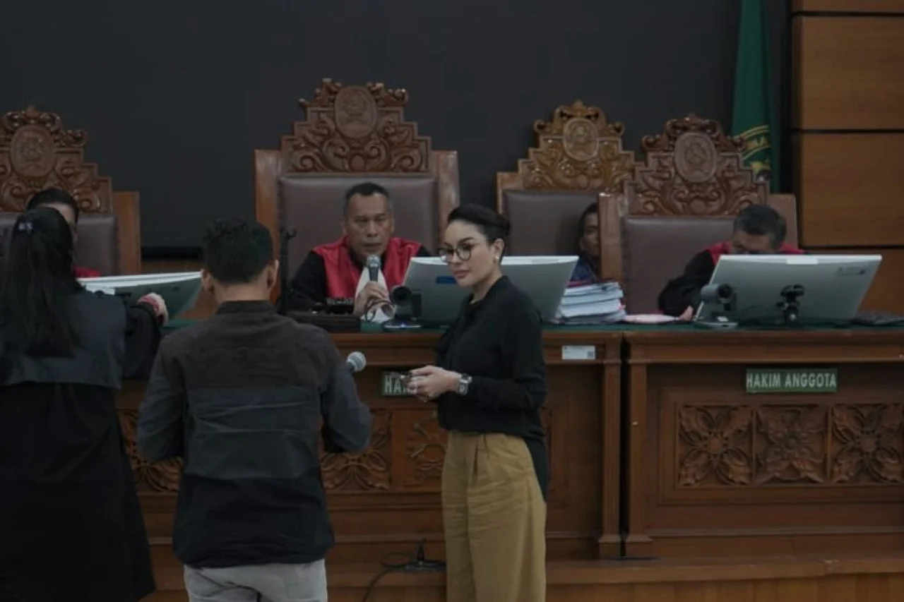 Kasasi Ditolak, Nikita Mirzani Gandeng Surat Terbuka ke Prabowo: Sorotan Vonis 6 Tahun dan Upaya Grasi serta Peninjauan Kembali