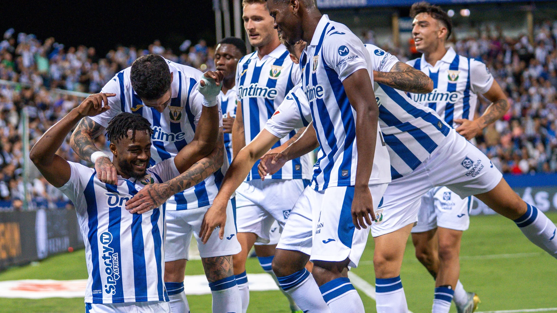 Málaga CF Luncurkan Gelang El Palo Saat Konfrontasi Sengit Melawan CD Leganés di LALIGA HYPERMOTION