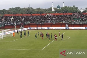 Memalukan! Persebaya Surabaya Tumbang 1-2 dari Madura United di Gelora Bung Tomo