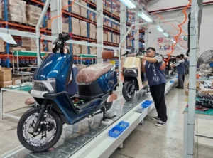 Motor Bensin Hanya untuk Ekspor? Pemerintah Targetkan 100% Penjualan Motor Listrik Domestik