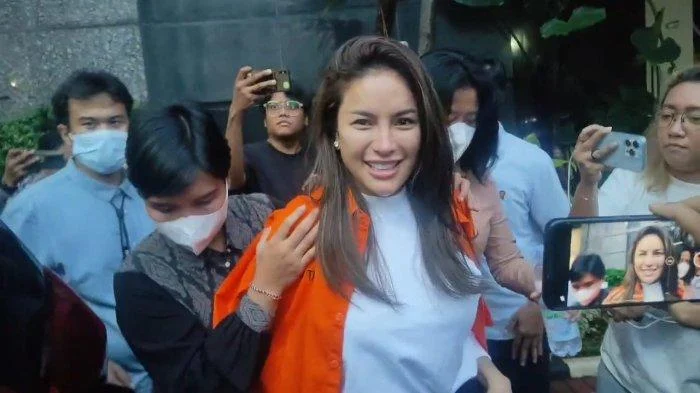 Nikita Mirzani Masih Ditahan di Rutan, Penyakit Kanker Kambuh dan Kontroversi Kasus Skincare Mengguncang Publik