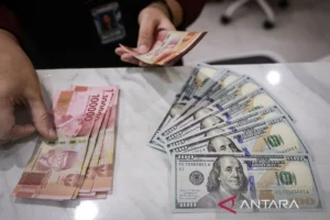 Perak Meroket 5% Karena Dolar Lemah, Ekspektasi Pemotongan Suku Bunga Fed Meningkat