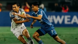 Persib Bandung Kuasai Puncak Klasemen Liga 1 2024/2025, Dewa United Mengejutkan dengan Serangan ke Persija dan Persebaya