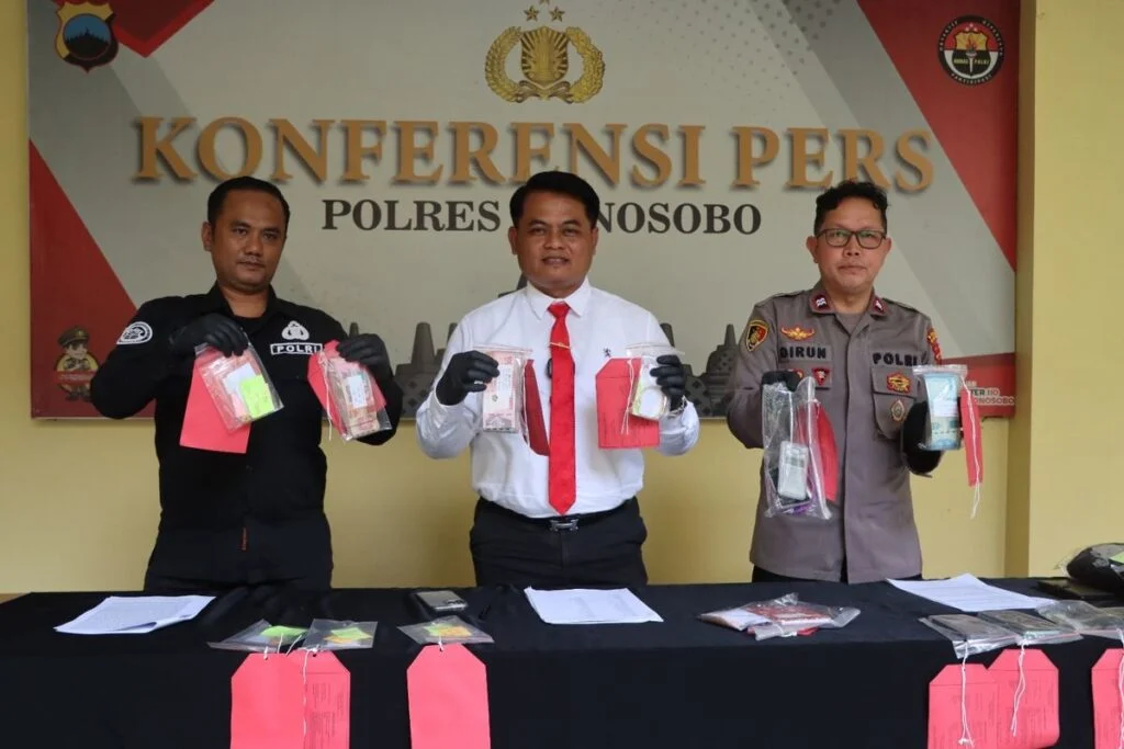 Polisi Selidiki Toko Emas JSR, Ungkap Jaringan Penimbunan Solar untuk Tambang Emas Ilegal di Riau dan Mandailing Natal